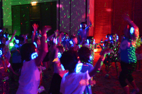 silent disco birthday party at Hawaii Dance Bomb