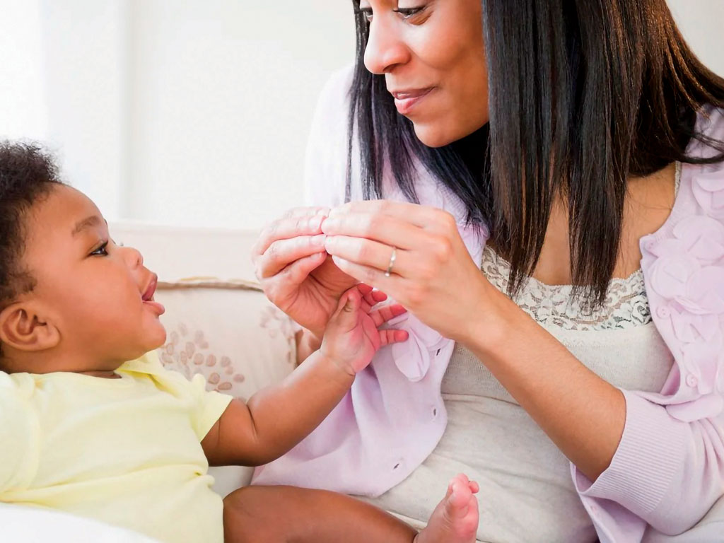mom teach infant sign language