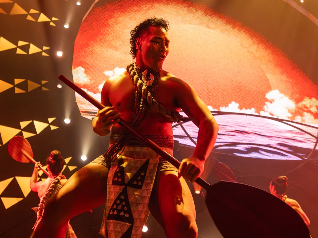 performer at Cirque du Soleil ʻAuana