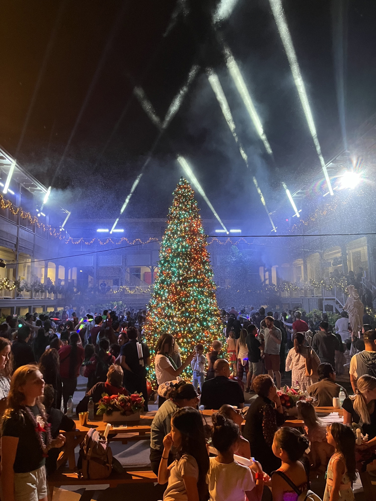 Christmas tree and light show at Mo’olelo Studios